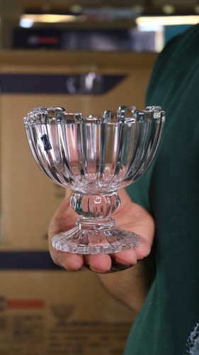 بستنی خوری برلین محصول شرکت اصفهان